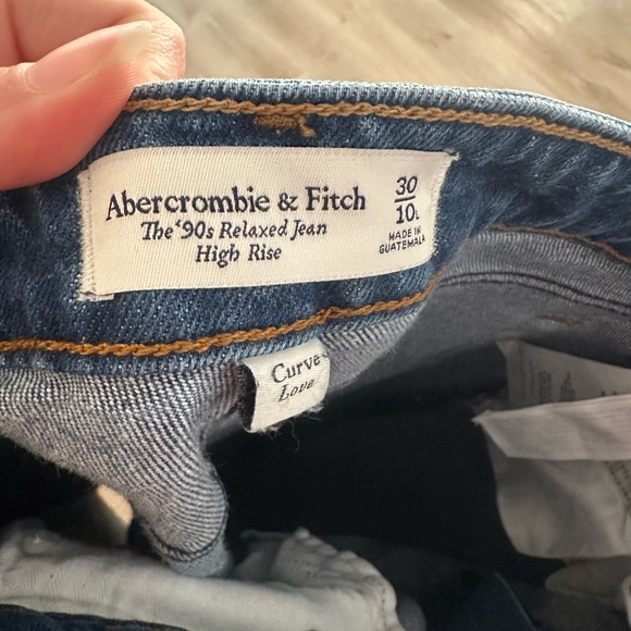 Abercrombie & Fitch Dark Blue 90s Relaxed Jean High Rise Size 10 Long - Picture 3 of 3